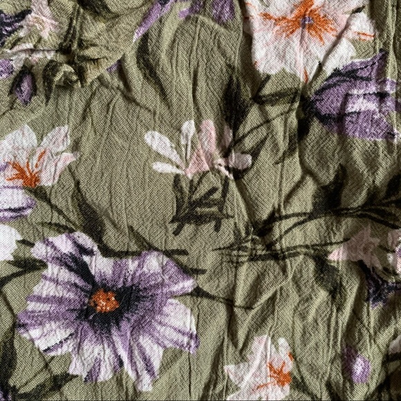 American Eagle Green Floral Crop Top - Picture 3 of 4